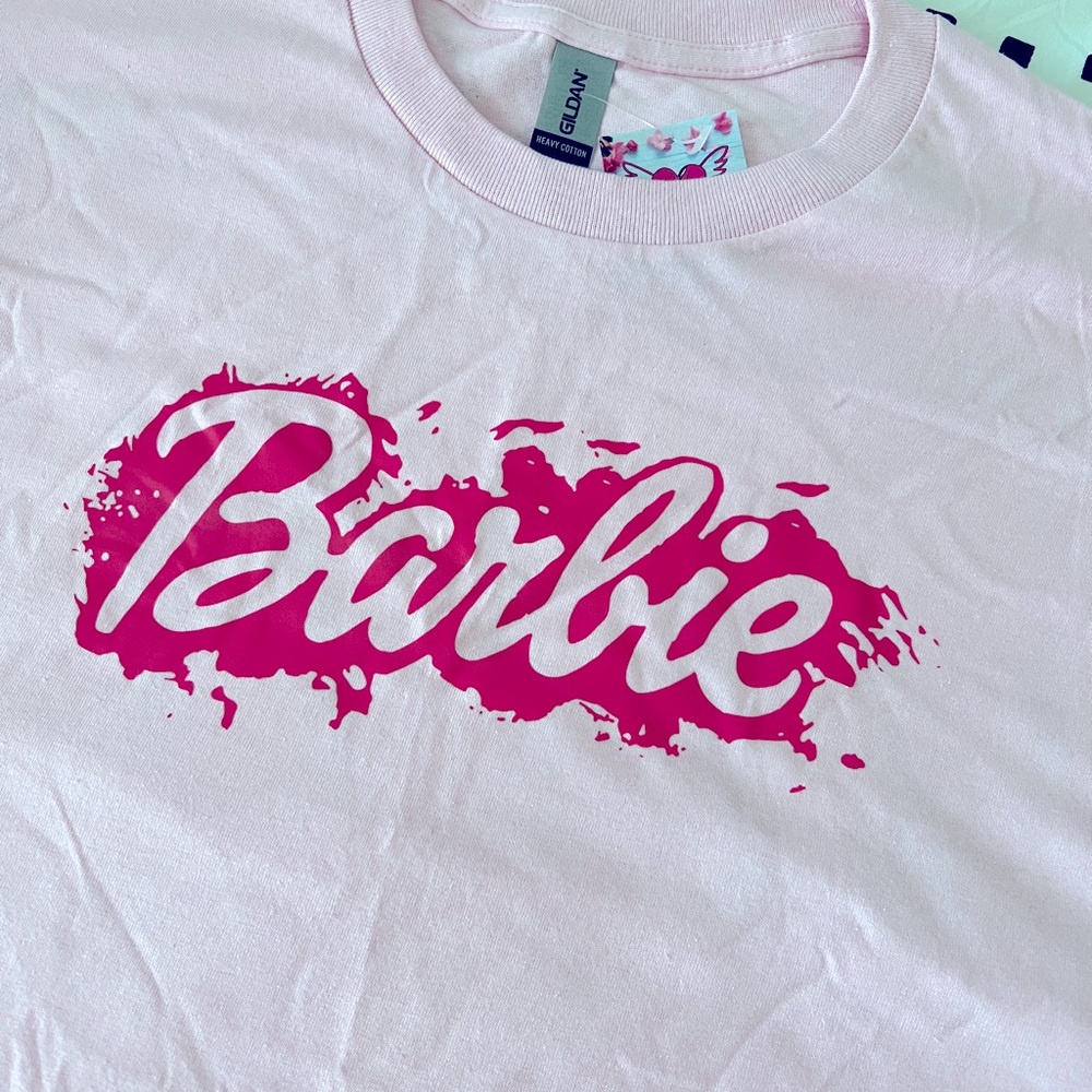 Barbie shirt 🩷 NWT.